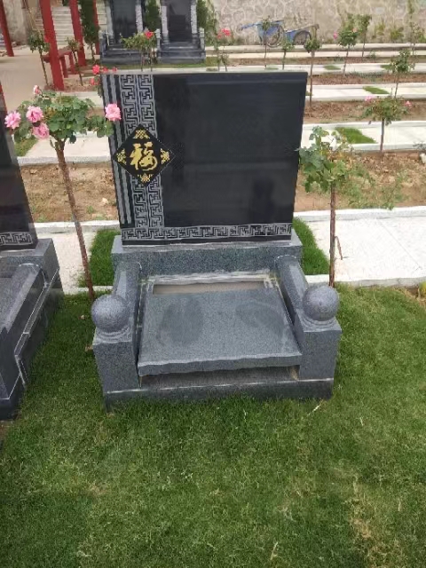 龙寿山墓碑展示